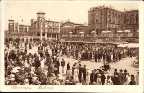 Scheveningen Boulevard and cabaret building postcard, front